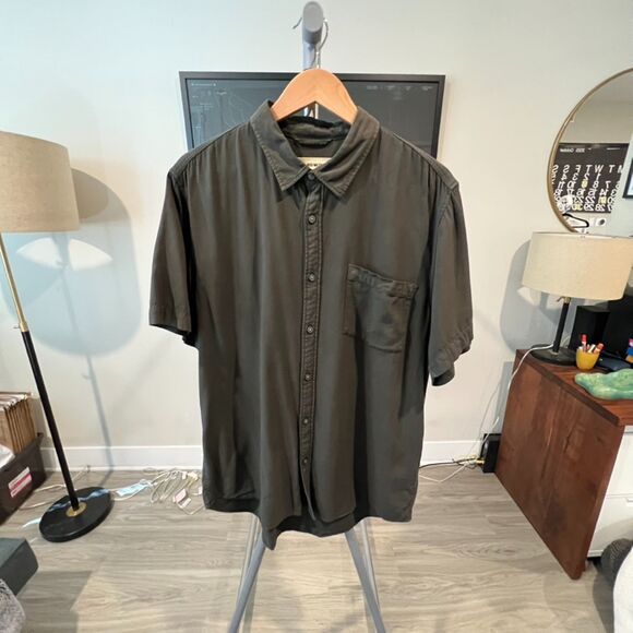 Buck Mason - DRAPED TWILL S/S ONE POCKET SHIRT - Green - Picture 1 of 6